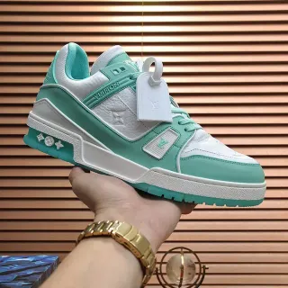 Zapatillas lifestyle Louis Vuitton LV Trainer Verde Blanco Suela Chunky Capas Sola Panel Cuero Monogram