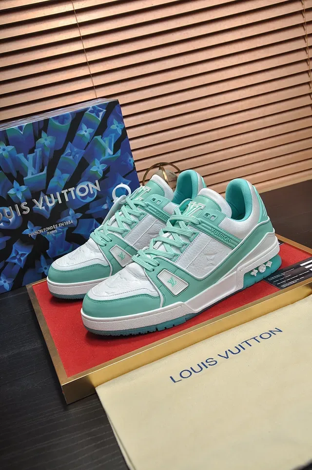 حذاء رياضي Louis Vuitton LV Trainer أخضر أبيض كعب سميك طبقات سول مونوغرام لوحة جلد نمط حياة 7