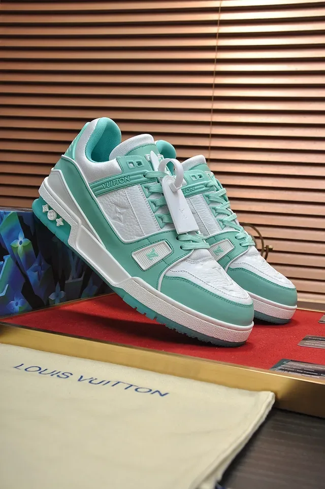 حذاء رياضي Louis Vuitton LV Trainer أخضر أبيض كعب سميك طبقات سول مونوغرام لوحة جلد نمط حياة 8