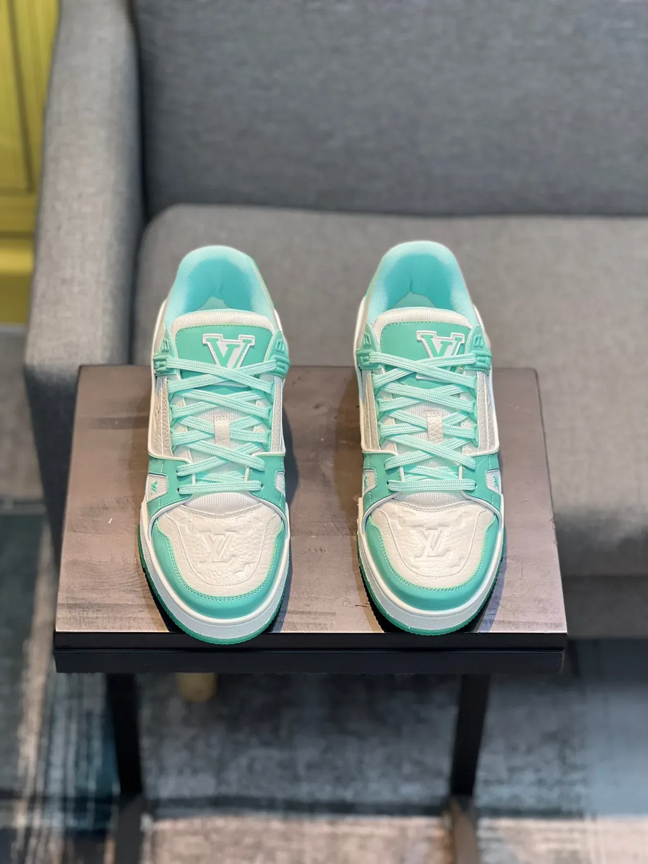 Louis Vuitton LV Entraîneur Vert Blanc Cuir Stratifié Et Synthétique Supérieur Style de Vie Baskets 6