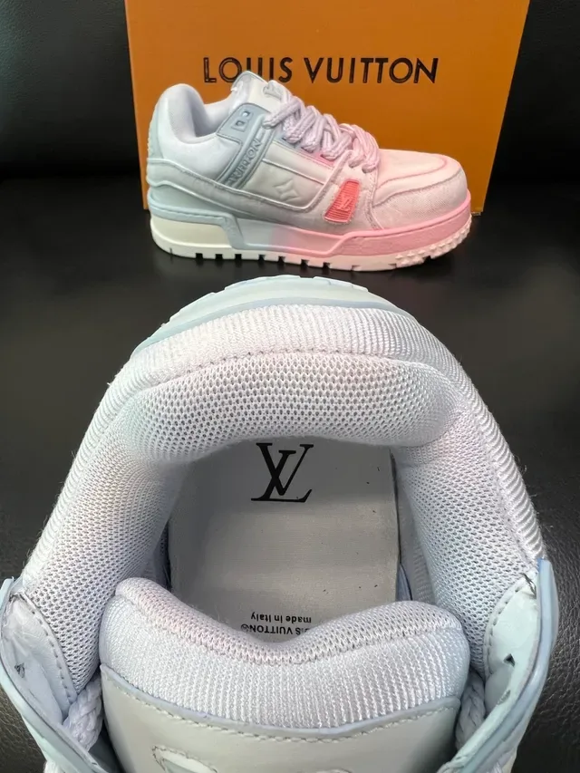 Louis Vuitton LV Trainer Tênis Lifestyle Pink Blue Monogram Lona Superior Sola Chunky Plataforma 4
