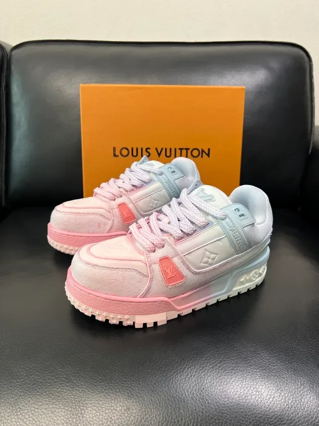 Louis Vuitton LV Trainer Tênis Lifestyle Pink Blue Monogram Lona Superior Sola Chunky Plataforma 5