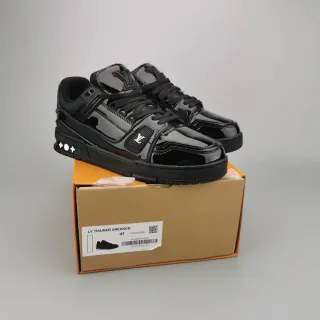 Louis Vuitton LV Trainer Sneaker Preto Verniz Brilhante Lifestyle Sneakers