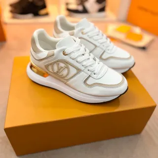 Louis Vuitton LV Trainer Blanco Beige Cuero Panelado Monogram-Accented Lifestyle Sneakers
