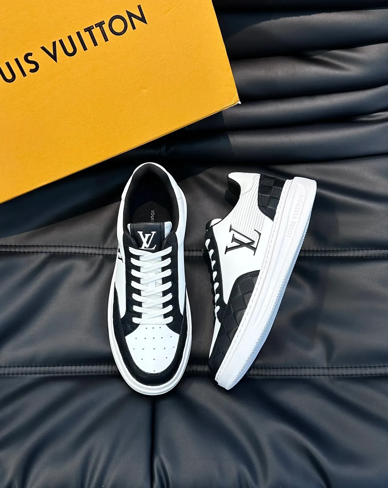 Louis Vuitton LV Trainer सफेद काला चंकी सोल मिक्स्ड लेदर और टेक्निकल फैब्रिक अपर लाइफस्टाइल स्नीकर 5