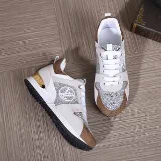 Louis Vuitton LV Trainer সাদা বাদামী মিশ্র উপাদান উপরের ঝলমলে প্যানেল অ্যাকসেন্ট মোটা স্নিকার্স