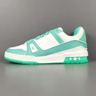 Louis Vuitton LV Trainer Blancos y Verdes Cuero y Textil Layered Correa Ancha Marca Lifestyle Sneakers