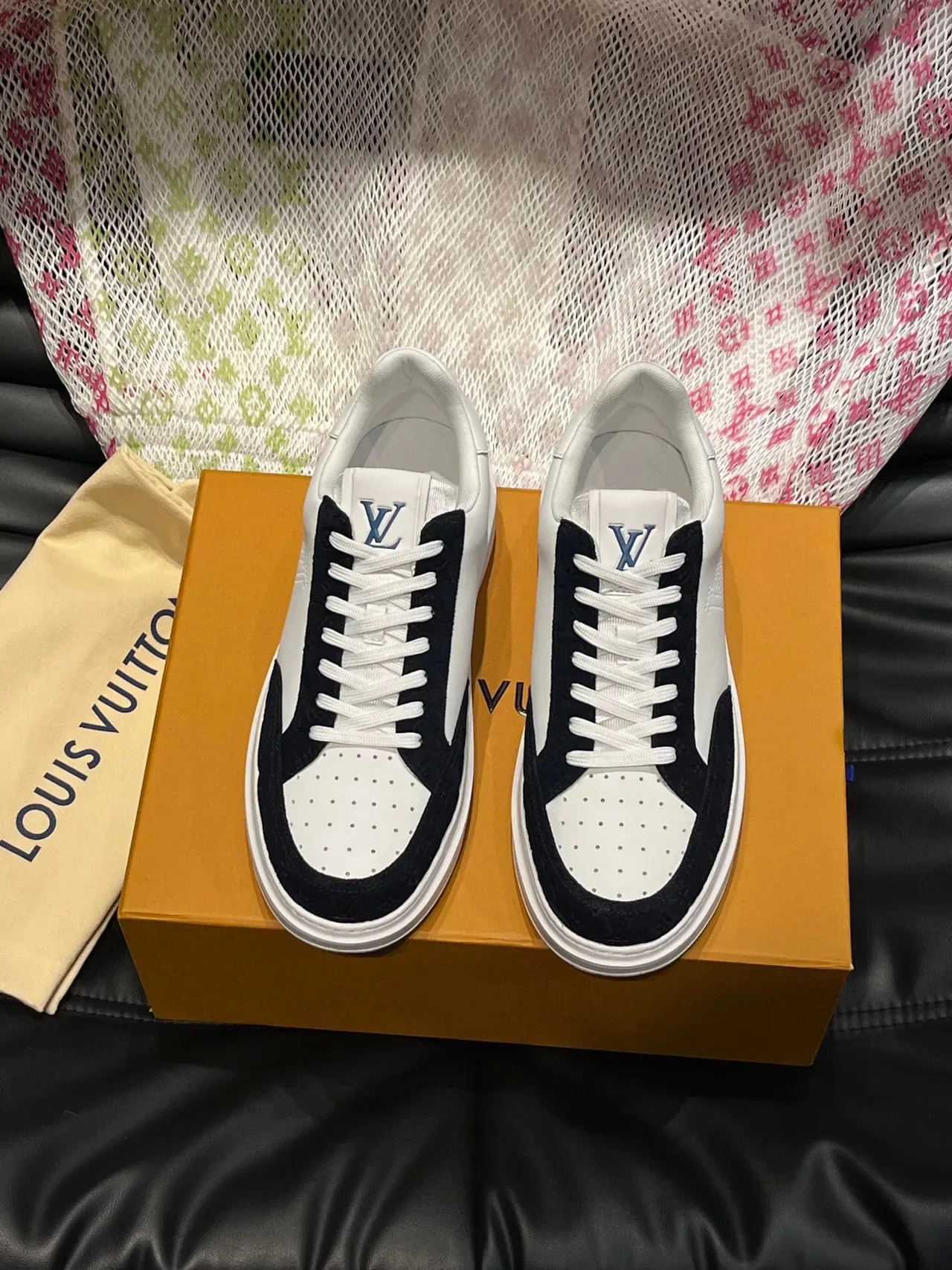 路易威登 LV Trainer 白色海军 穿孔 Monogram Logo 两色皮革-麂皮 生活方式运动鞋 2