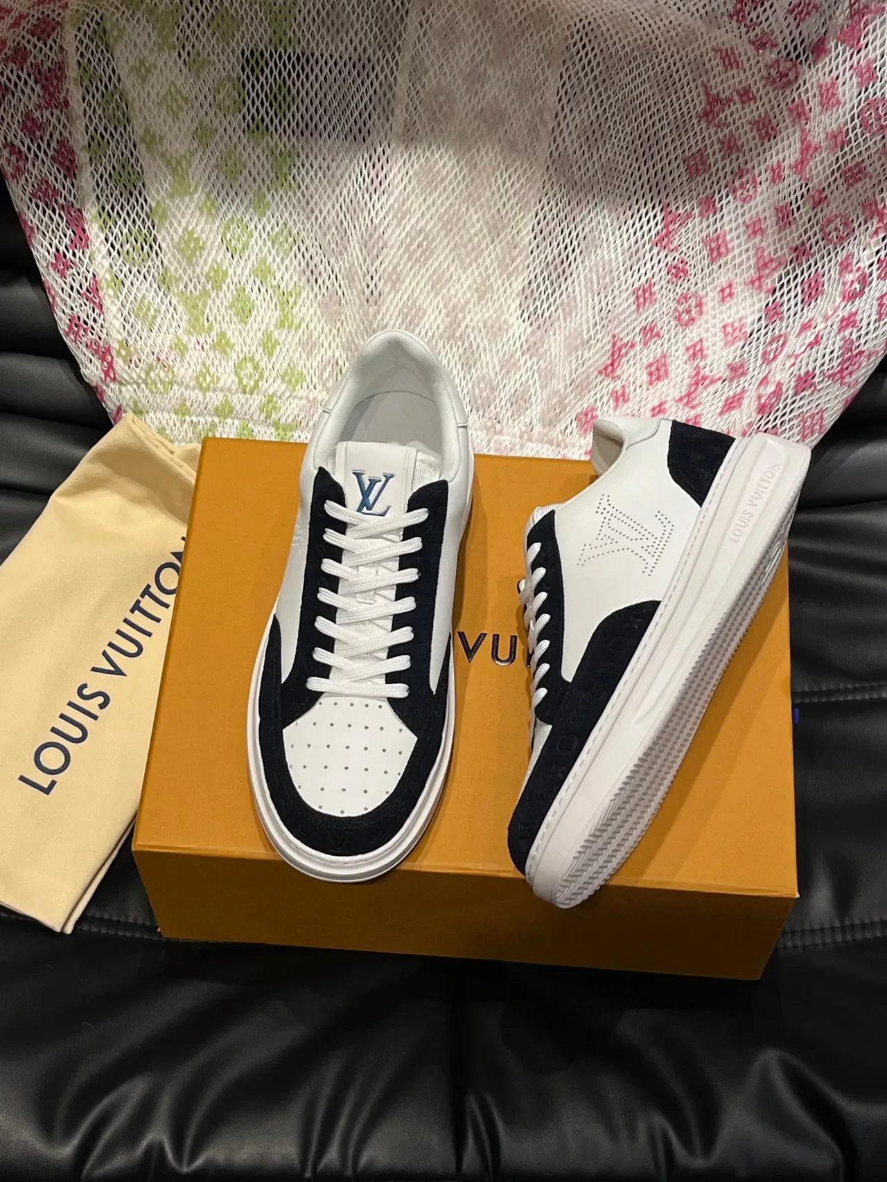 路易威登 LV Trainer 白色海军 穿孔 Monogram Logo 两色皮革-麂皮 生活方式运动鞋 3