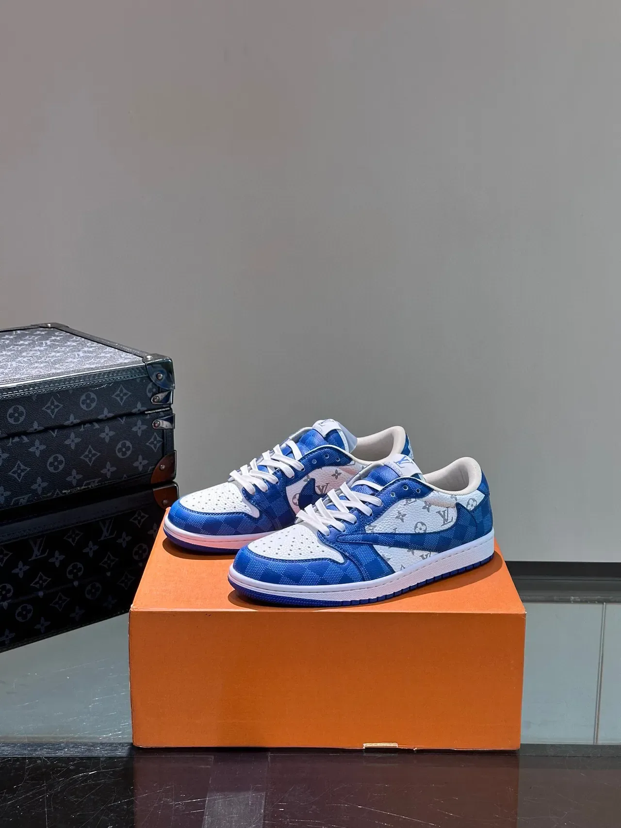 Louis Vuitton Monogram e Damier azul branco tênis low-top lifestyle 3