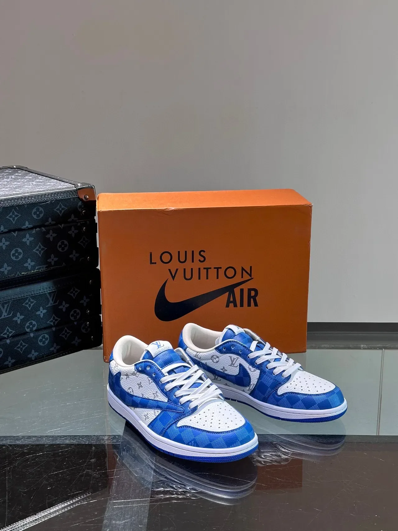Louis Vuitton Monogram e Damier azul branco tênis low-top lifestyle 5