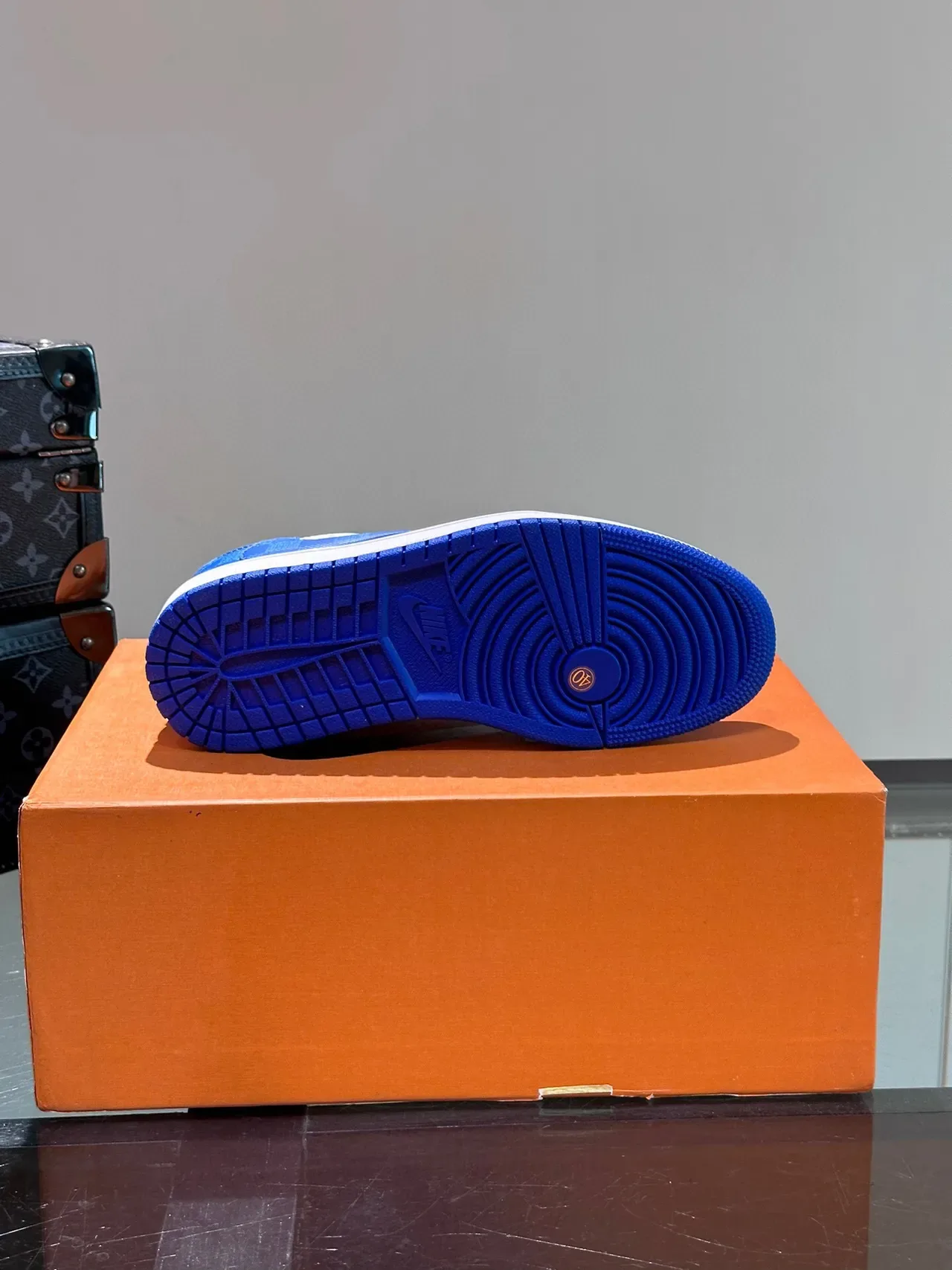 Louis Vuitton Monogram e Damier azul branco tênis low-top lifestyle 9