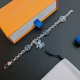 Louis Vuitton Monogram Oso Encanto Pulsera Cadena Plateada