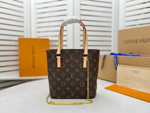 Louis Vuitton Monogram कैनवास शंकुलाकार बकेट बैग 2