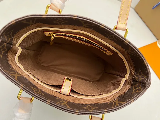 Louis Vuitton Monogram कैनवास शंकुलाकार बकेट बैग 3
