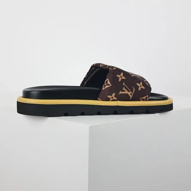 Pantufas Louis Vuitton Monogram de Lona com Alçinha acolchoada 7
