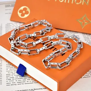 Colar Corrente Louis Vuitton Monogram Prateado