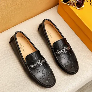 Louis Vuitton মোনোগ্রাম এম্বোসড লোফার কালো চামড়া স্লিপ-অন লোফার