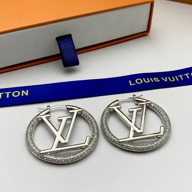 Louis Vuitton Monogram Hoop সোনালি রুপালি গোলাকার পাভে-স্টাডেড বর্ডার কানের দুল 3