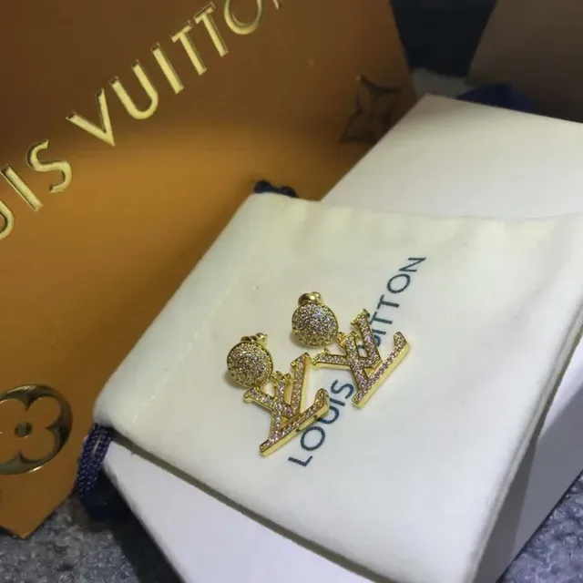 Louis Vuitton Monogram Pendientes Oro Transparente Pavé Cristal Openwork LV 2