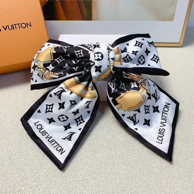 Louis Vuitton Monogram Print bufanda de seda 3