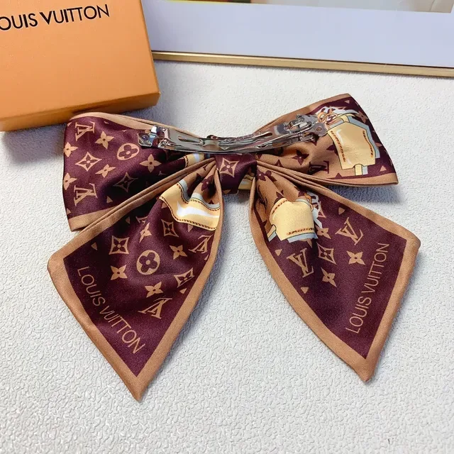 Louis Vuitton Monogram Print bufanda de seda 6