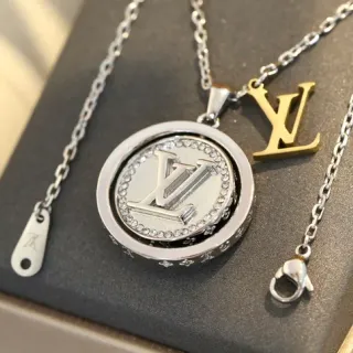 Louis Vuitton Monogram Colgante de Cristal Giratorio Bisel de Locket Collar de Plata y Oro