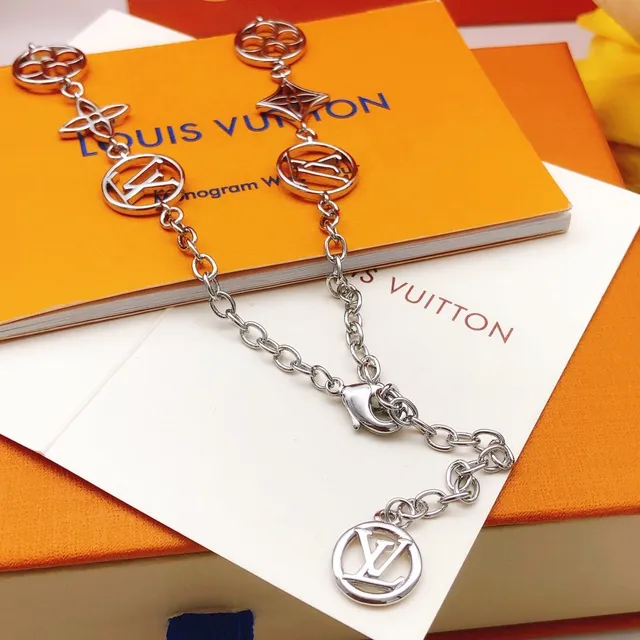 Louis Vuitton Monogram World Silver-Tone Interlocking Motif Necklace 4