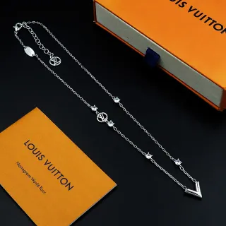 Louis Vuitton मोनोग्राम विश्व टूर রূপালি স্বচ্ছ চেইন LV চার্মস মালা