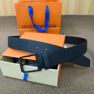 حزام جلد Louis Vuitton Navy Black Pebbled Rectangular Buckle