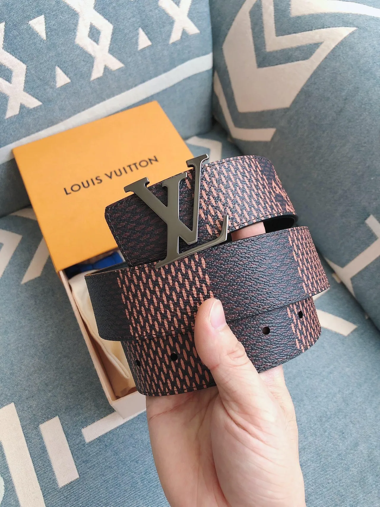 Louis Vuitton Navy Pink Printed Metal LV Buckle Leather Belt 7