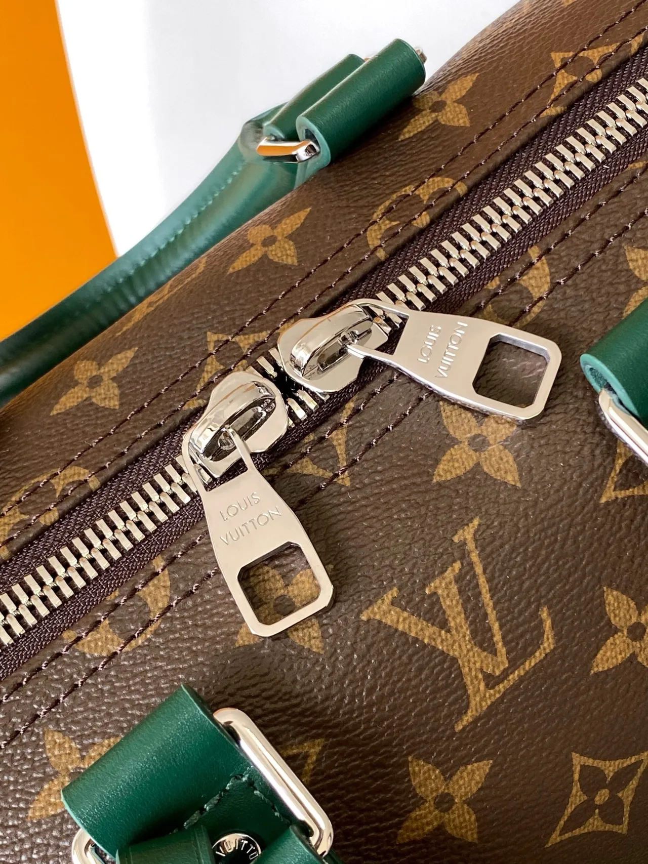 Louis Vuitton Pillow Bag Marrón Verde Monograma Lona Boston Bag 4