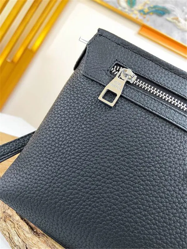 Louis Vuitton Pochette Metis Black Silver Pebbled Leather Zip-Top Closure Envelope Clutch 4