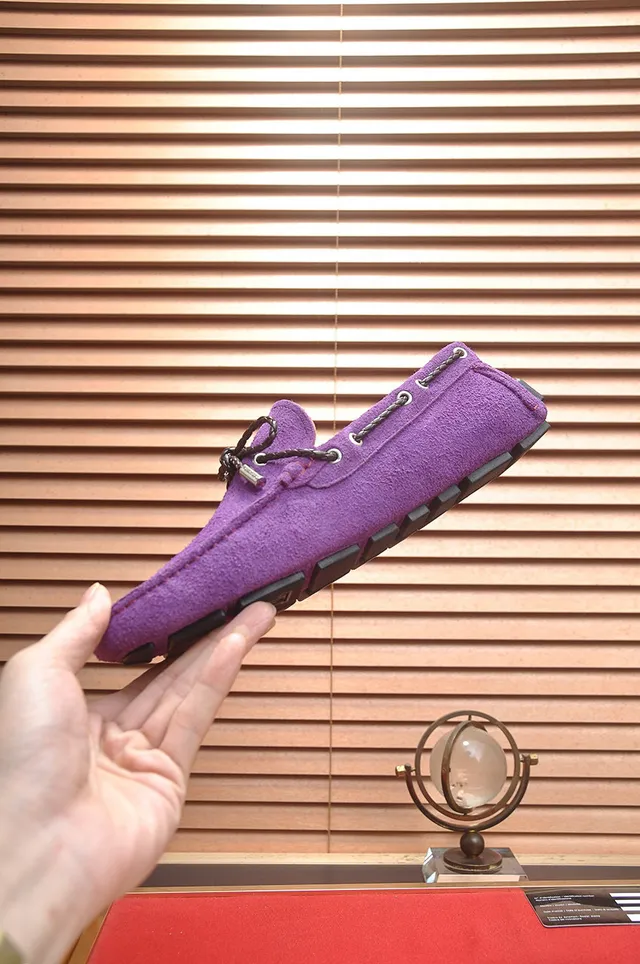 Louis Vuitton Mocassins en Daim Violet avec Cordon 5