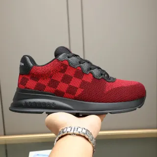 Louis Vuitton Sneakers lifestyle con cuero superior rojo y negro en patrón Damier-Pattern, con cuello con borde ondulado