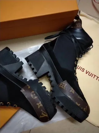 Louis Vuitton Run Away Monogram Canvas et Patent Leather Ankle Boots 4