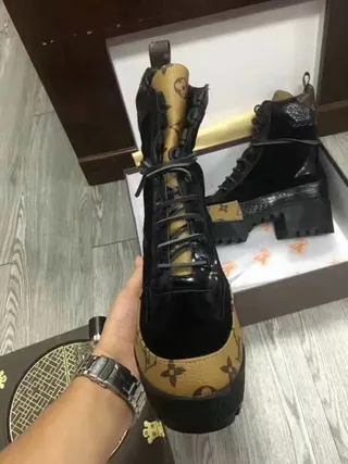 Louis Vuitton Run Away Monogram রাবার টো প্ল্যাটফর্ম এনকেল বুট 7