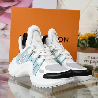 Louis Vuitton Run Away सादा हल्का नील काला मोटा स्निकार