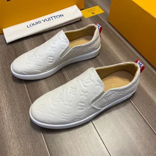 Louis Vuitton Run Away أبيض مونوغرام مطبوخ جلد لوافرز