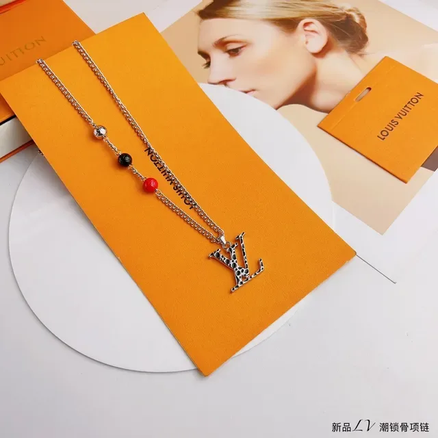 Louis Vuitton Corrente Prateada Vermelha LV Monograma Colar Pendente 3