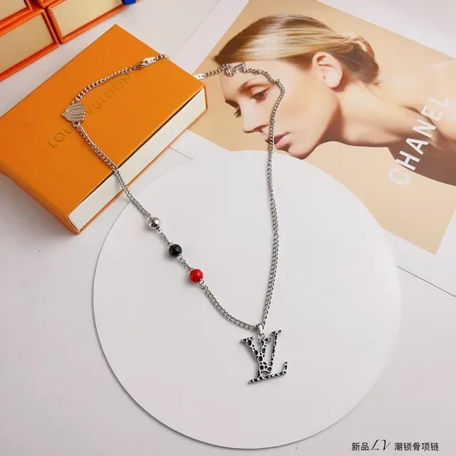 Louis Vuitton Corrente Prateada Vermelha LV Monograma Colar Pendente 8