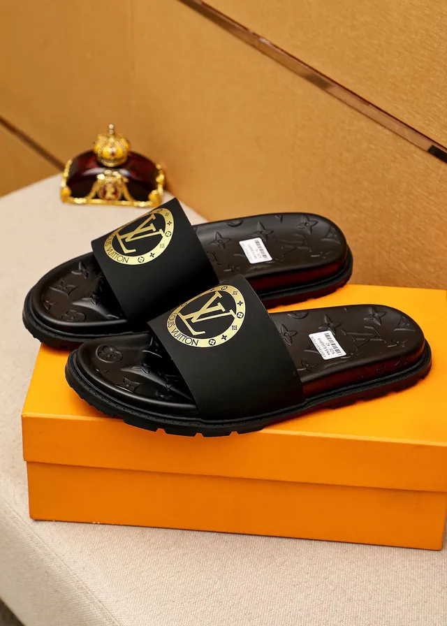 Louis Vuitton Slide 黑色金色模制花纹鞋底宽带拖鞋 3