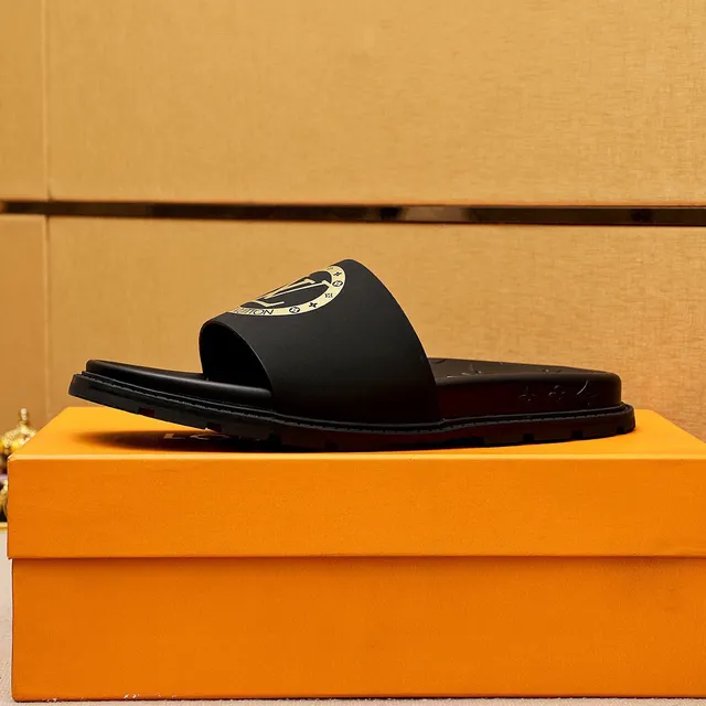 Louis Vuitton Slide 黑色金色模制花纹鞋底宽带拖鞋 5