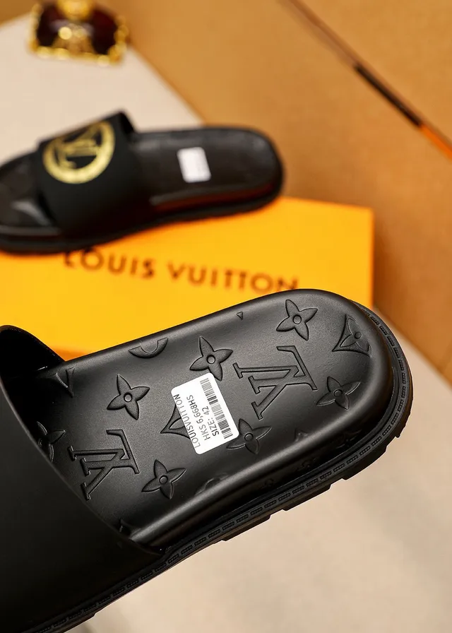 Louis Vuitton Slide 黑色金色模制花纹鞋底宽带拖鞋 7