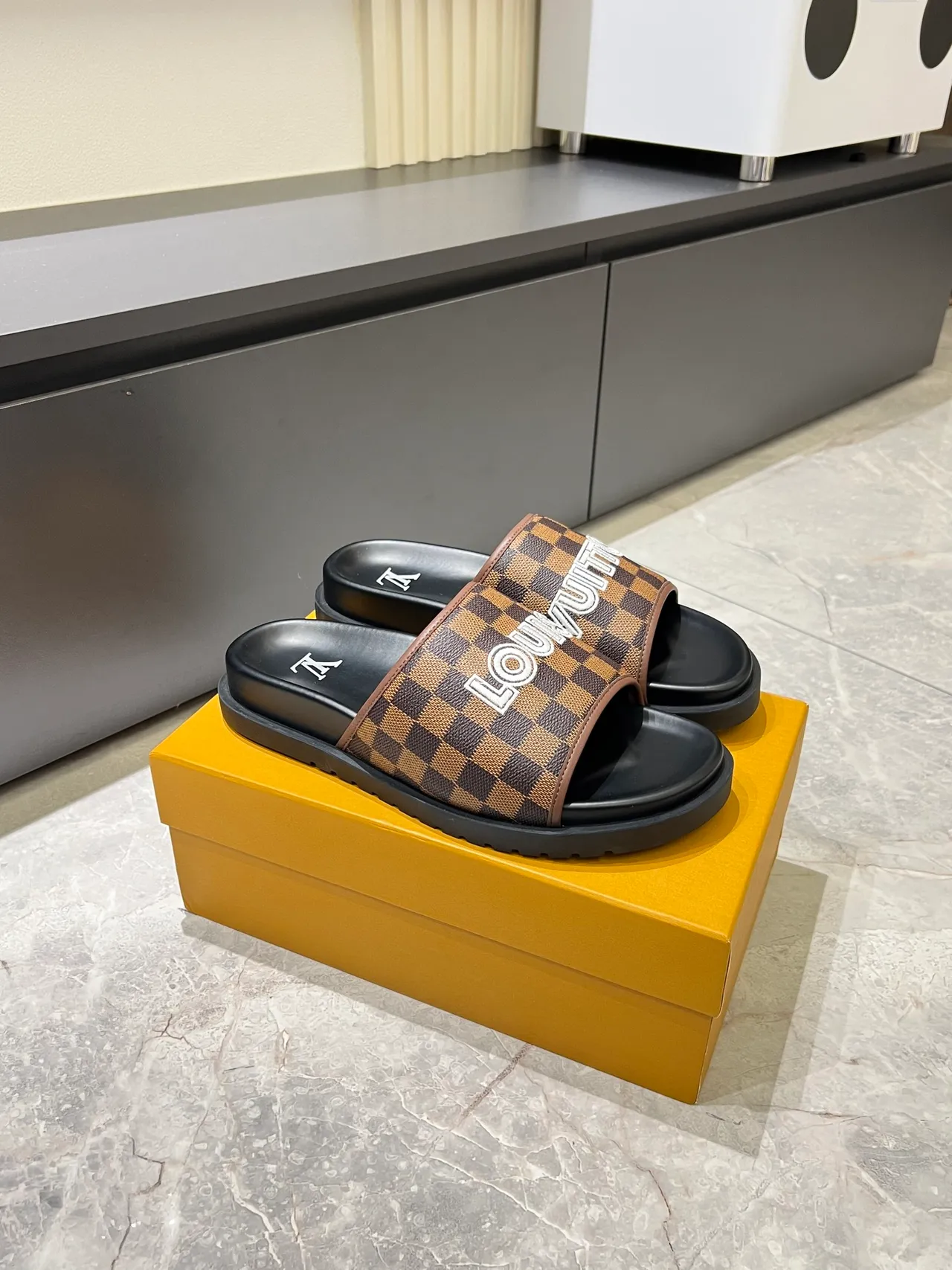 Louis Vuitton Slide Brown Beige Damier Check Strap Bold Logo Lettering Slippers 10
