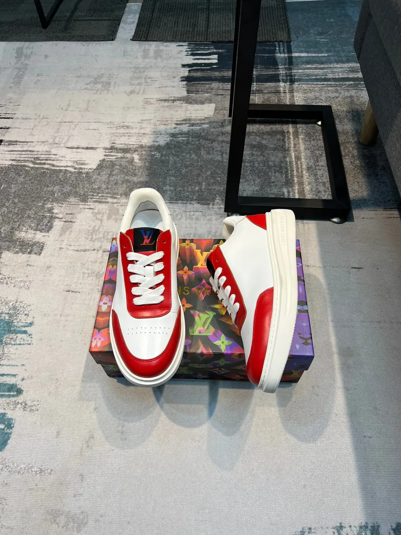 Louis Vuitton White Red Low-Top Leather Upper Lifestyle Sneakers 4