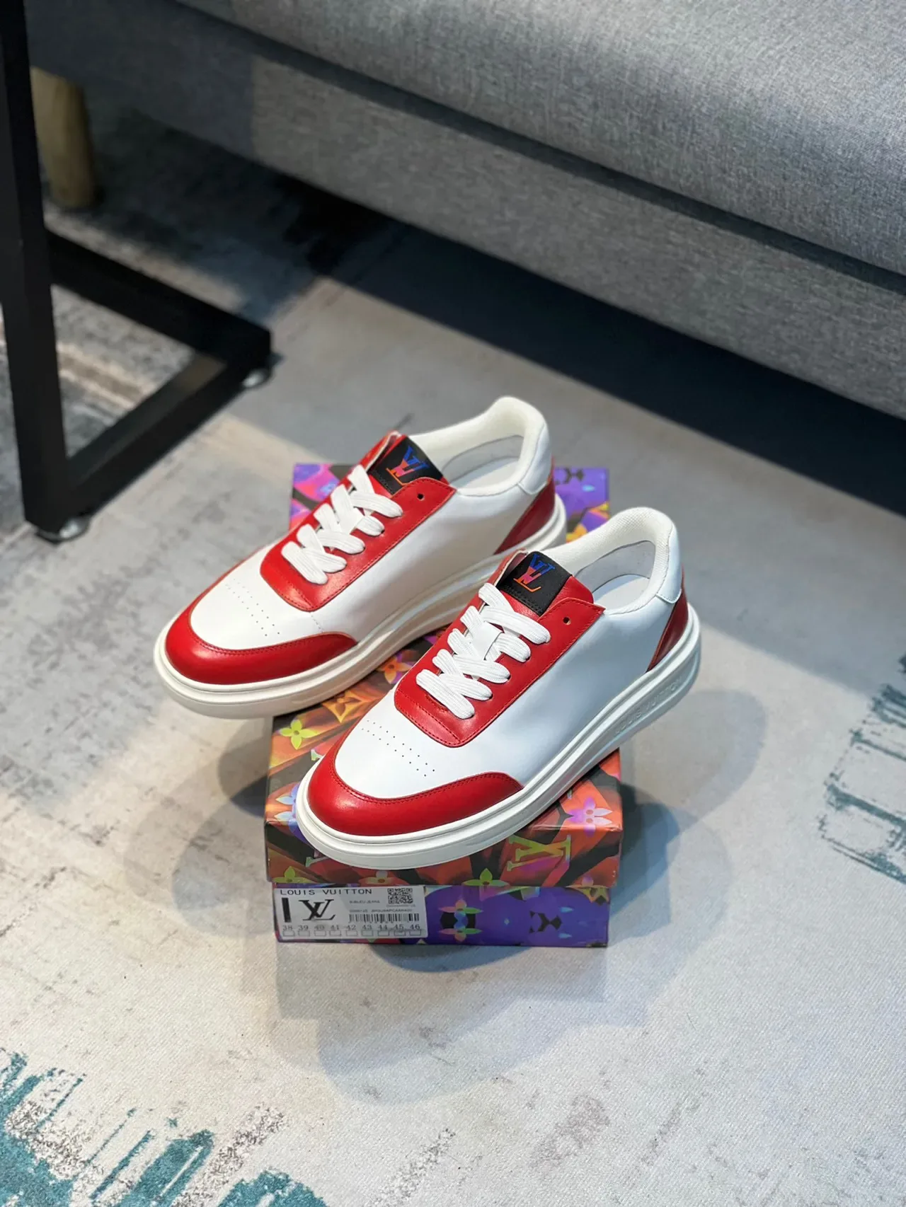 Louis Vuitton White Red Low-Top Leather Upper Lifestyle Sneakers 7