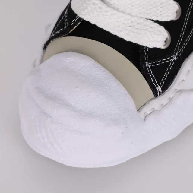 Maison Margiela Tabi 黑色帆布分趾生活方式运动鞋 5