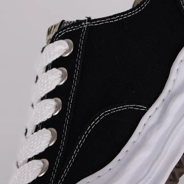 Maison Margiela Tabi 黑色帆布分趾生活方式运动鞋 6