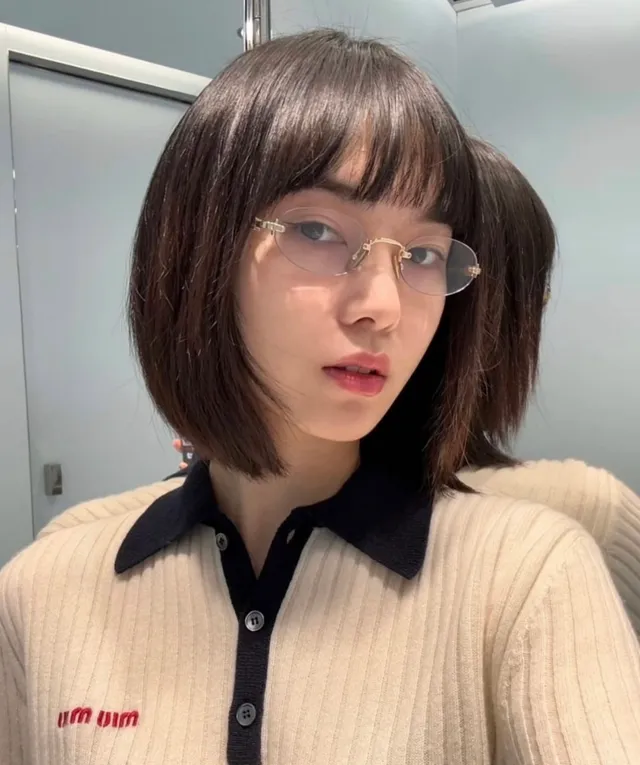 Miu Miu Arcadie قميص كولار منقوش بني بيج 9